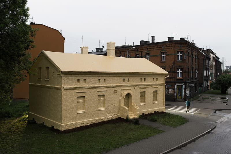 Ian Strange Zloty Exhibition Wraps Gold Wallpaper Around Historic Polish Building