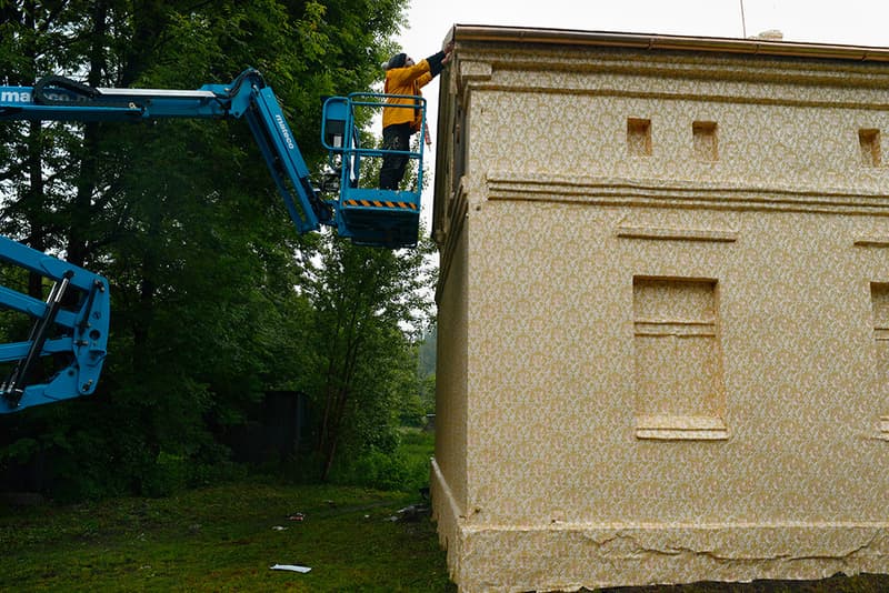 Ian Strange Zloty Exhibition Wraps Gold Wallpaper Around Historic Polish Building