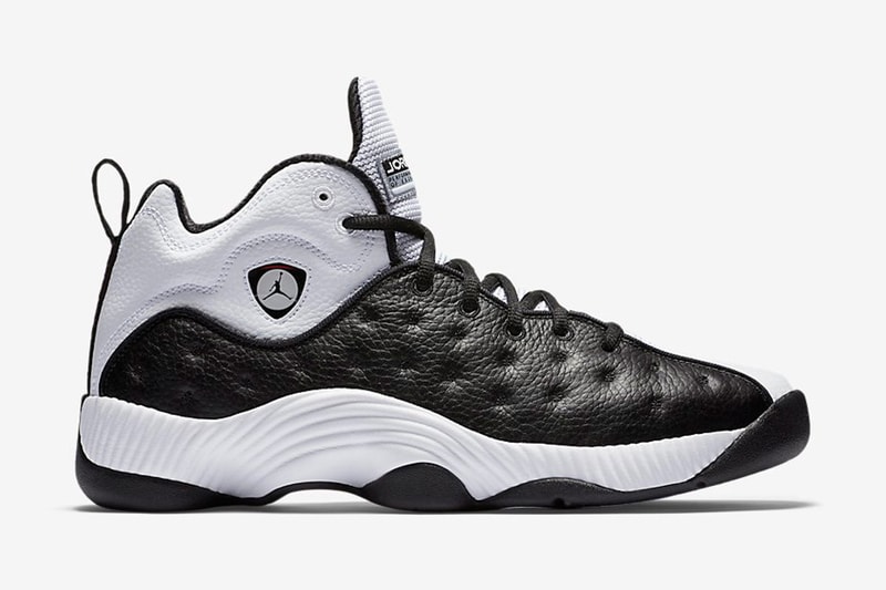 Jordan Brand's Classic Jumpman Team II Gets a Bulls-Inspired Makeover