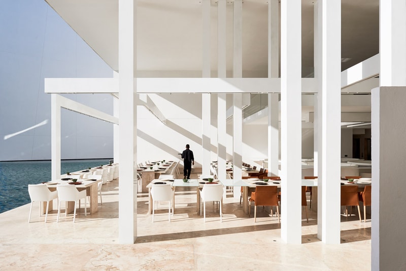 Mar Adentro Hotel by Miguel Ángel Aragonés