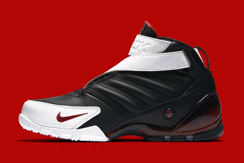 Nike Zoom Vick 3 Sneaker in Falcons