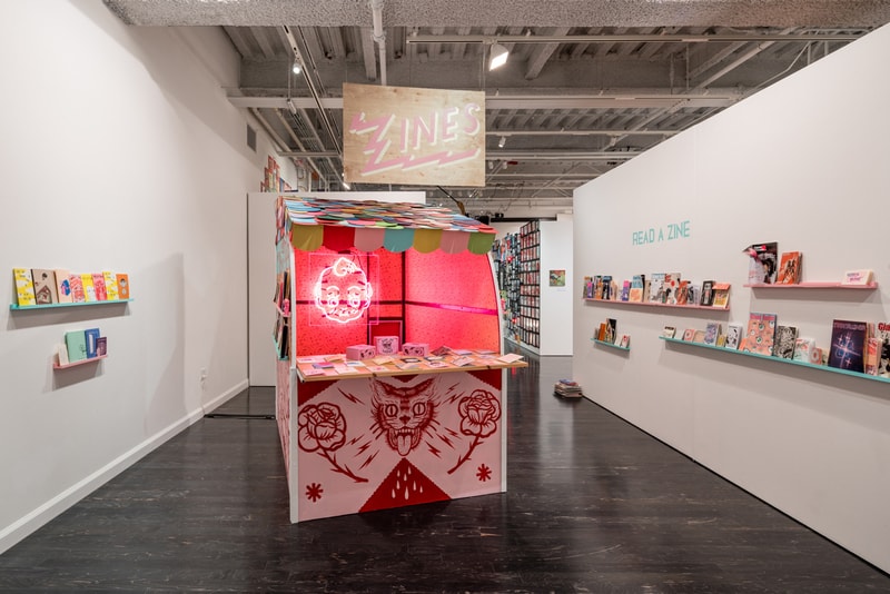 Silent Wonderment: Exploring the World of Giant Robot 