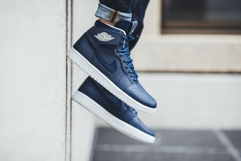 Air Jordan 1 High Nouveau Blue Snakeskin