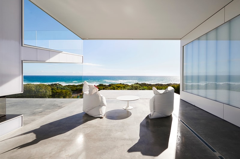 Architect Robin Williams' Australian Beach House Is a Minimalist Gem