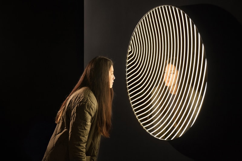 The 'Contour Mirror' Is a Mirror Designed for the Selfie Generation