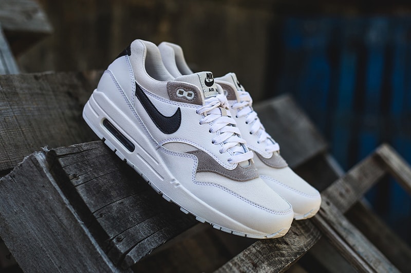 Nike Air Max Heel Branded Colorways