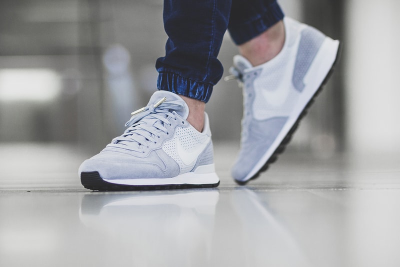 Nike Internationalist LX Wolf Grey Sneaker