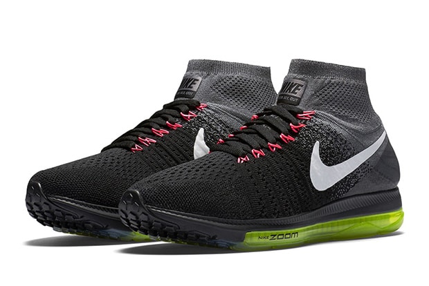 Nike Zoom All Out Flyknit in Black Volt