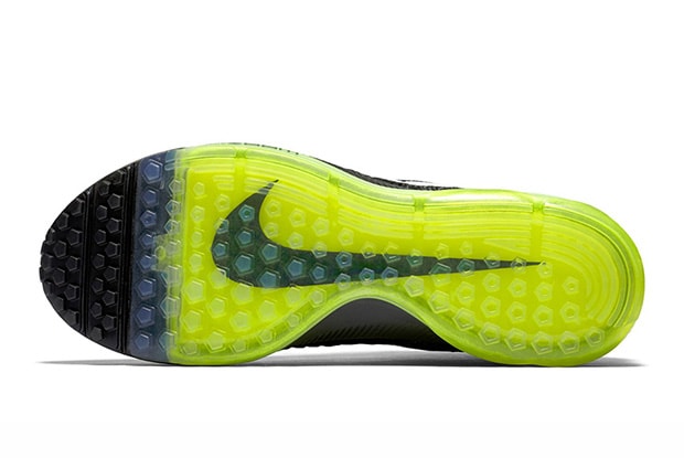 Nike Zoom All Out Flyknit in Black Volt