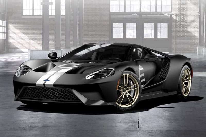 The 2017 Ford GT '66 Heritage Edition Pays Homage to an Old Le Mans Winner