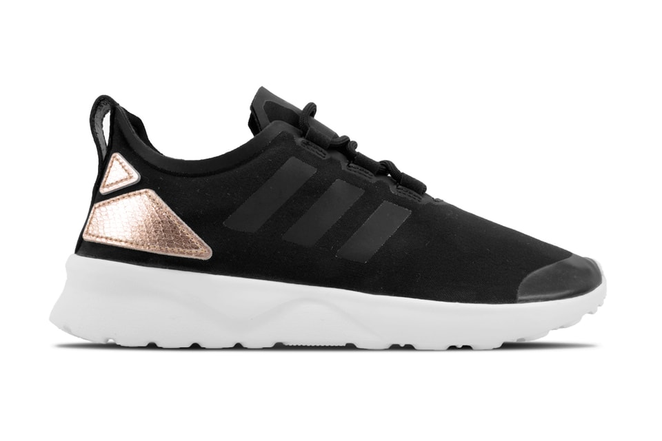 Zx flux adv black and gold Clearance