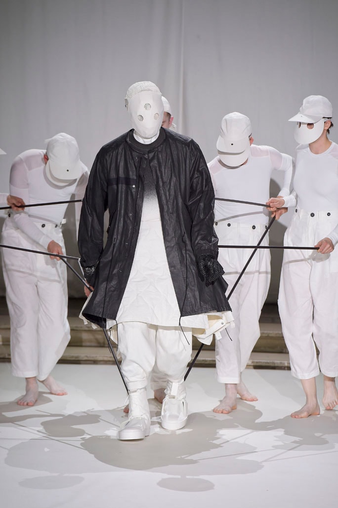 Aitor Throup Puppet Show at LCM 2016