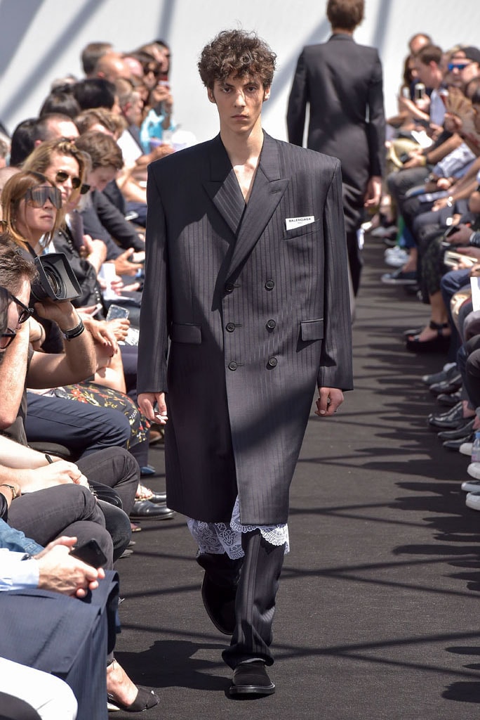 Demna Gvasalia's Balenciaga 2017 Spring/Summer Collection