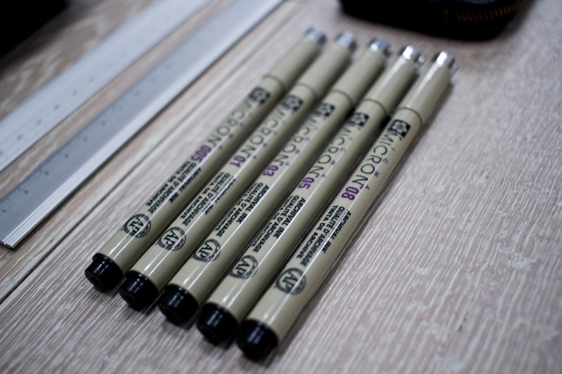 Essentials Towns Graffiti Artist