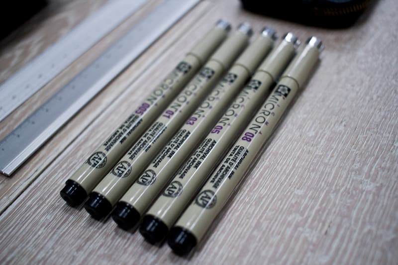 Essentials Towns Graffiti Artist