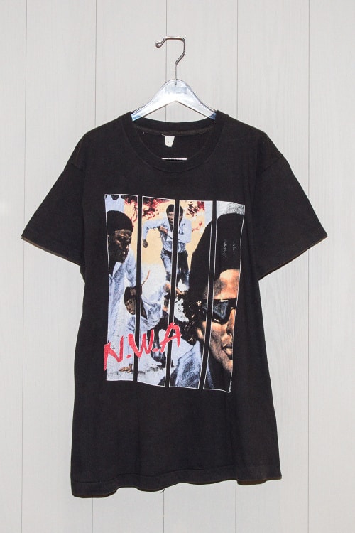 H BEAUTY & YOUTH Vintage T Shirt Pop Up Store