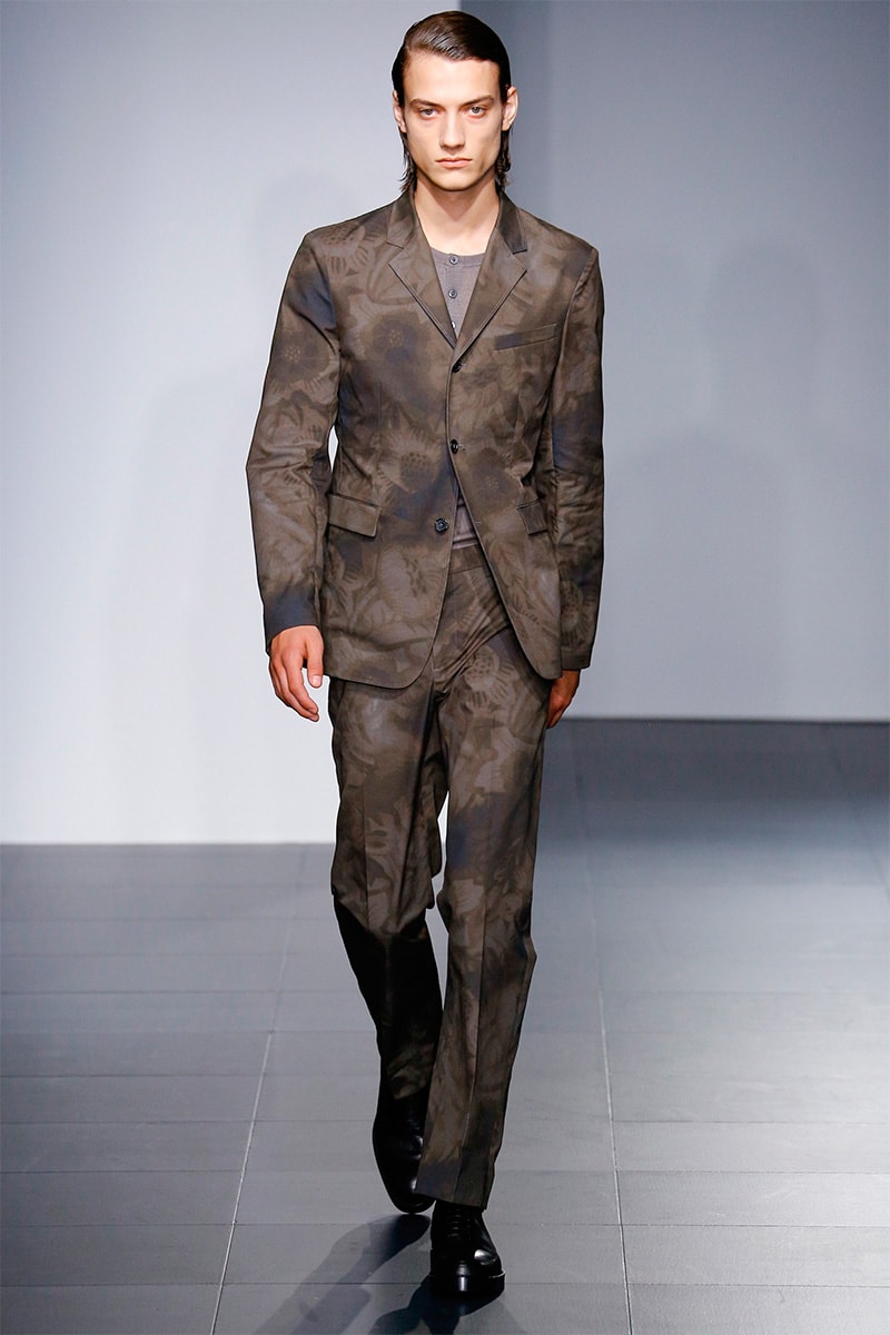 Jil Sander Unveils Men's 2017 Spring Collection