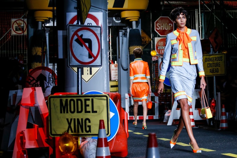 Moschino 2017 Spring Summer Show in Virtual Reality