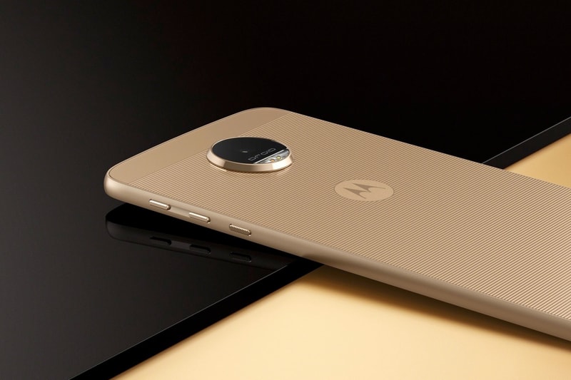 Motorola Moto Z Completely Removes Headphone Jack