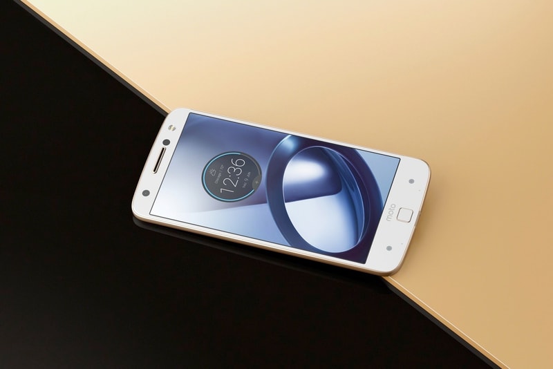 Motorola Moto Z Completely Removes Headphone Jack