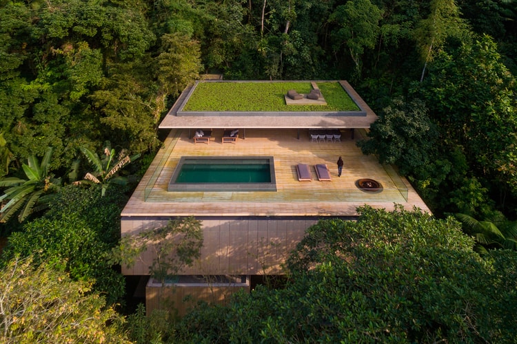 The Rainforest House Is a Fortress of Solitude in the Brazilian Jungle