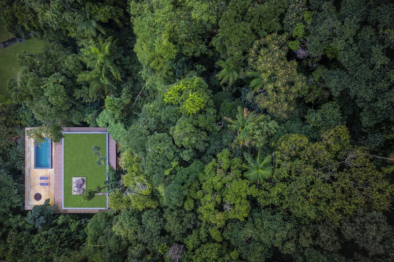 Studio MK27's Casa Na Mata