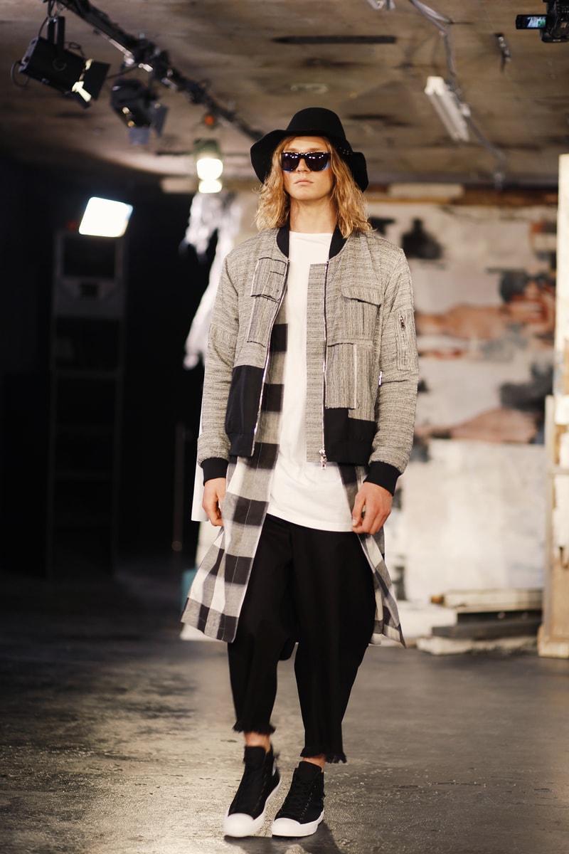 Tourne de Transmission 2017 Spring/Summer Collection