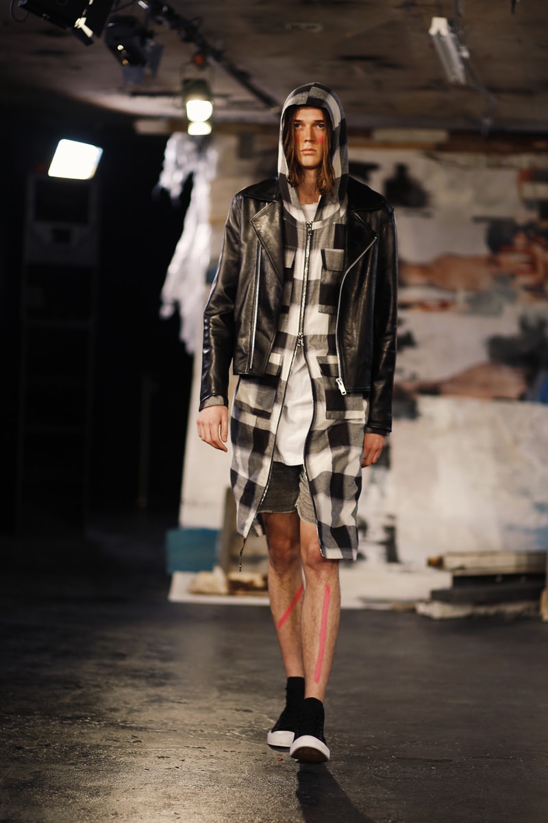 Tourne de Transmission 2017 Spring/Summer Collection