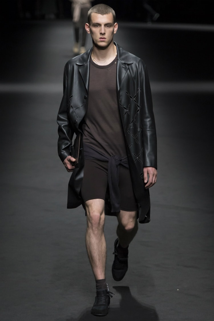 Versace Spring 2017 Menswear Collection