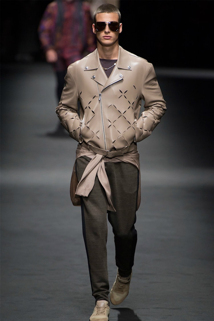 Versace Spring 2017 Menswear Collection