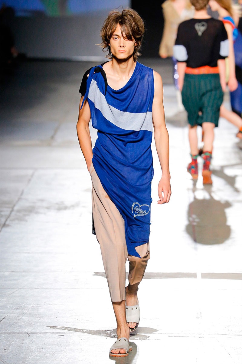Vivienne Westwood Spring Summer 2017 Addresses Julian Assange