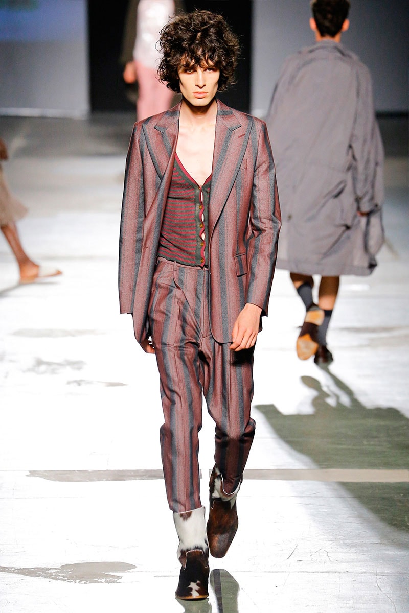 Vivienne Westwood Spring Summer 2017 Addresses Julian Assange