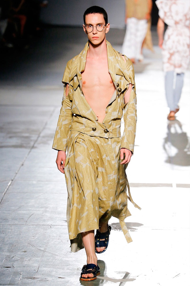 Vivienne Westwood Spring Summer 2017 Addresses Julian Assange