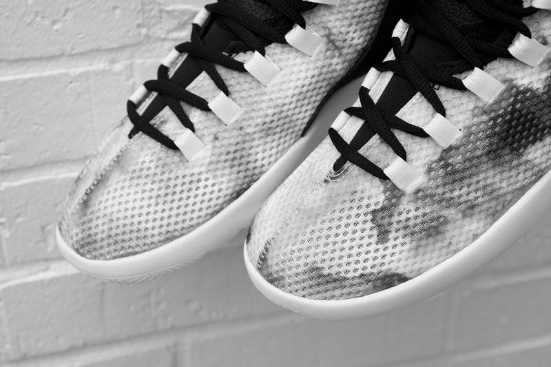 Air Jordan Reveal Premium Black/White Smoke