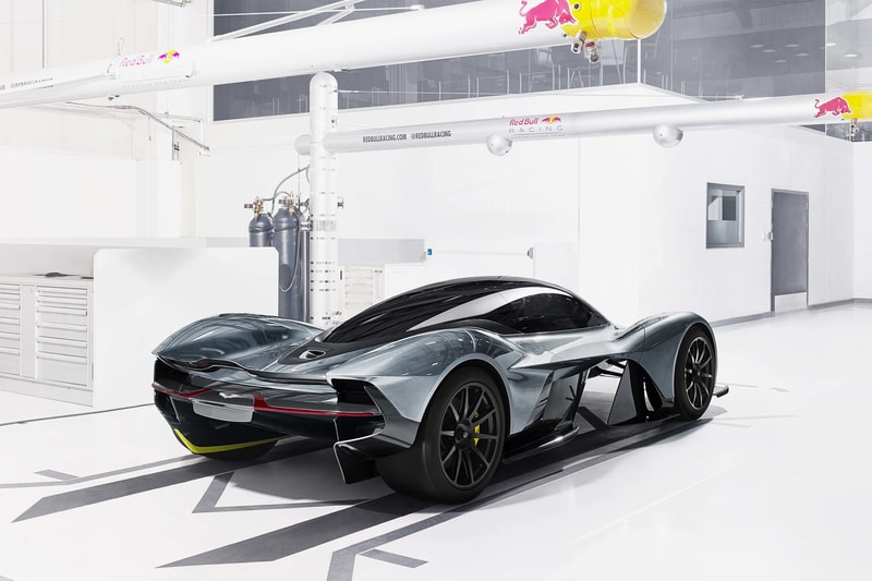 Aston Martin & Red Bull Unveil the AM-RB 001 V12 Hypercar