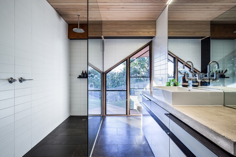 The Chamfer House by Mihaly Slocombe Architect
