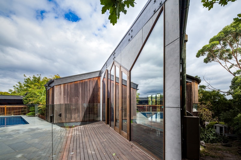 The Chamfer House by Mihaly Slocombe Architect