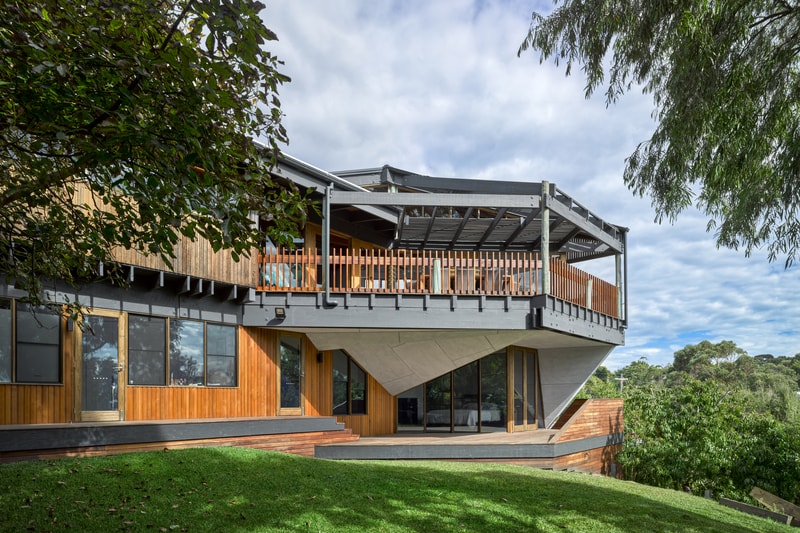 The Chamfer House by Mihaly Slocombe Architect