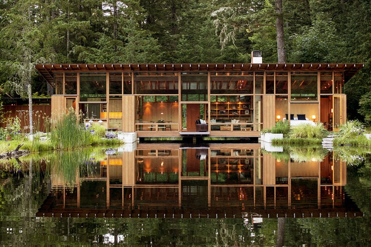 The Newberg House Is a Stunning Retreat Set by a Tranquil Pond