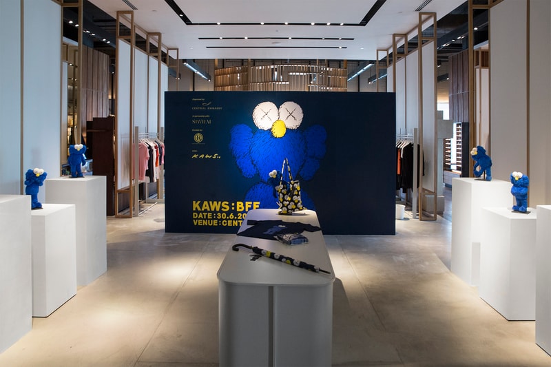 Kaws New BFF Sculpture