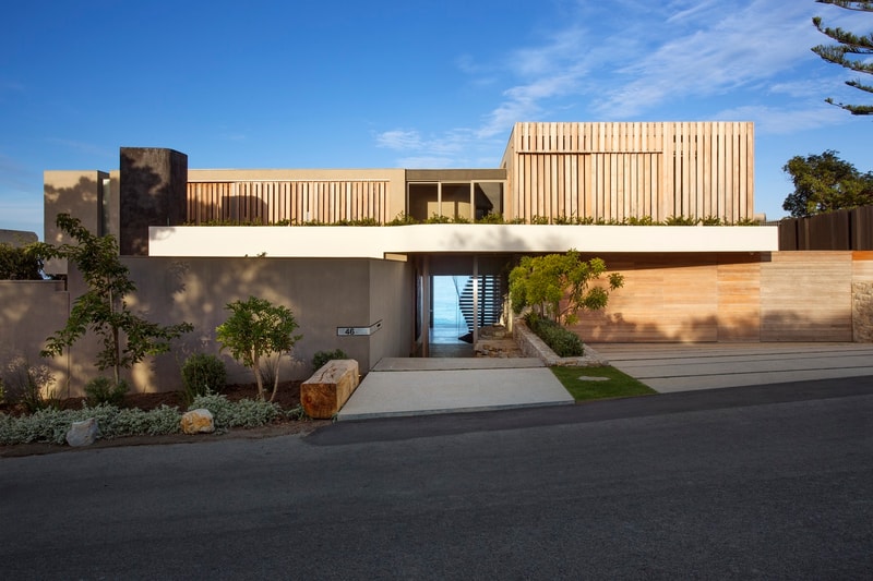South Africa Beach House With a Captivating Ocean View