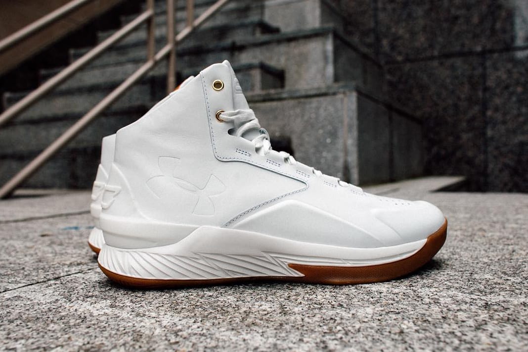 curry one all white