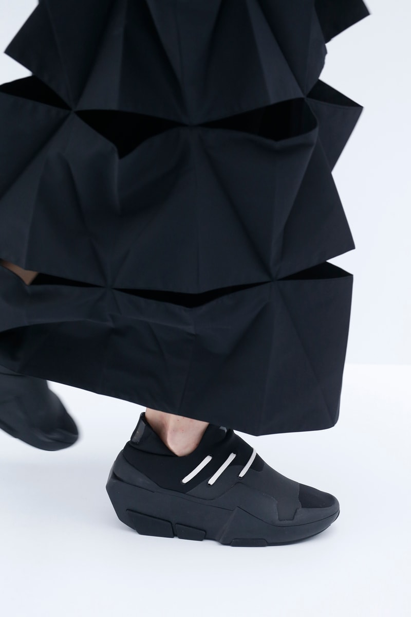 Take a First Look at the Y-3 2017 Spring/Summer Footwear Collection