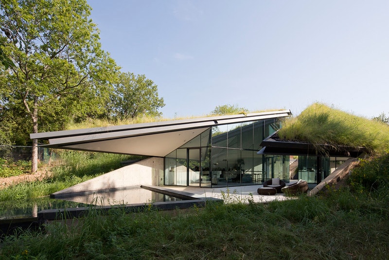 Edgeland House by Bercy Chen