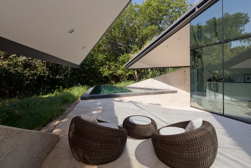 Edgeland House by Bercy Chen