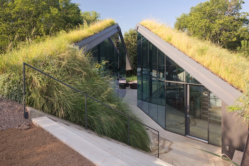 Edgeland House by Bercy Chen