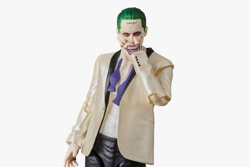 Medicom Toy The Joker "Suit" MAFEX Figurine white suit jared leto japanese toy doll collectors item insane asylum jacket