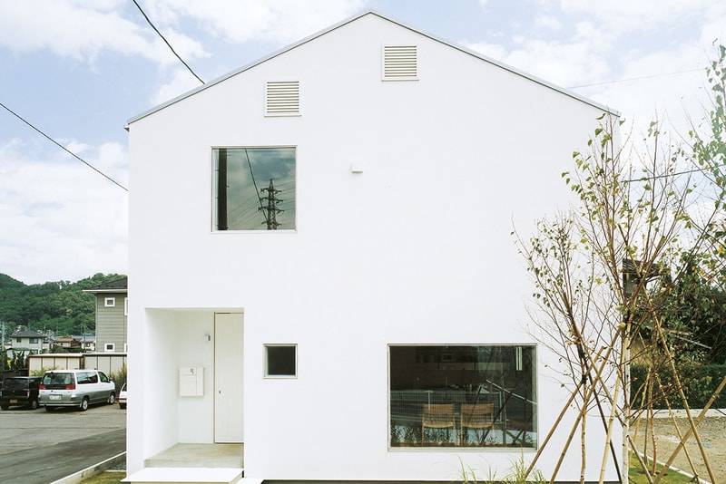 Muji Window House for Simple Living