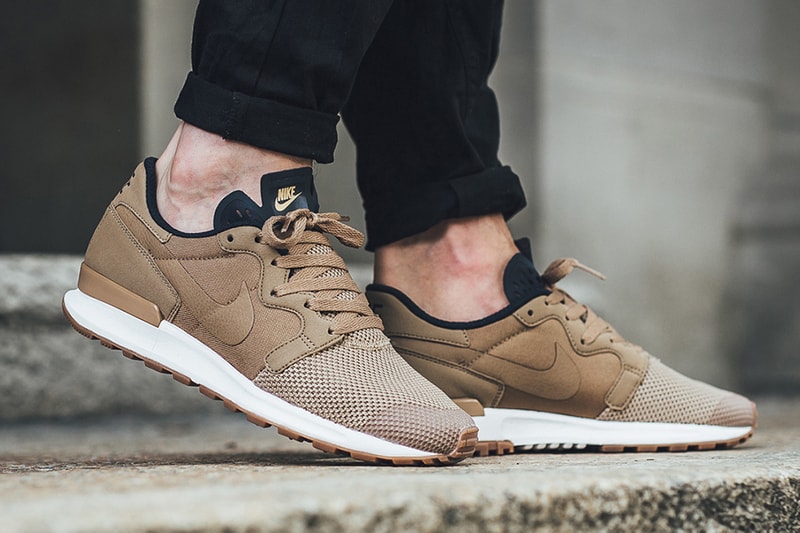 Nike Air Berwuda Rocky Tan