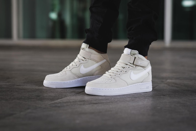 Nike Air Force 1 Mid Light Bone Sneaker